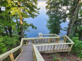 Bliss on the Lake, hotel sa Wausau