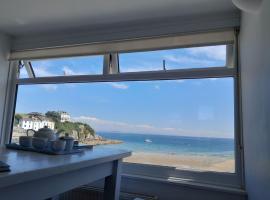 The Loft at Beach House, hotel with parking in St Austell