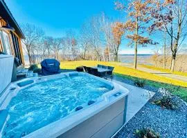 Moonlight Ridge sleeps 8 hot tub