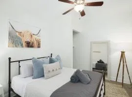 Stroll to Main St: 2BR on the Park