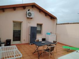 Mansarda con terrazzo, apartamento en Barletta