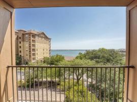 Great Lakefront Condo With Gorgeous Lake LBJ Views, hotel with parking in Horseshoe Bay