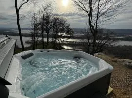 Paradise Point sleeps 4 Hot Tub