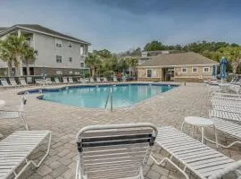 Resort Condo with Pool Access Near Barefoot Landing!
