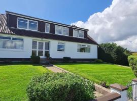 Hebridean Country House, villa in Lochs