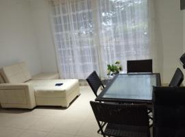 Apto de 3 habitaciones con ventiladores y parqueadero comunal, hotel Valleduparban
