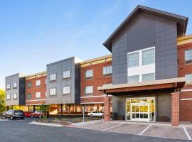 Country Inn & Suites by Radisson, Flagstaff Downtown, AZ, hotel near Flagstaff Pulliam Airport - FLG, Flagstaff