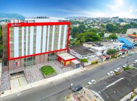 Radisson Hotel Guayaquil, отель в Гуаякиле