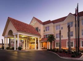 Country Inn & Suites by Radisson, Crestview, FL, hotel u gradu Krestvju