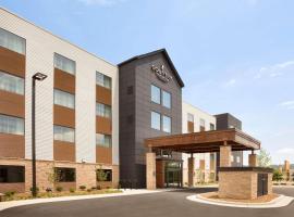 Country Inn & Suites by Radisson Asheville River Arts District, hotel v mestu Asheville