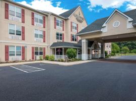Country Inn & Suites by Radisson, Harrisburg Northeast - Hershey, hotel dengan kolam renang di Harrisburg