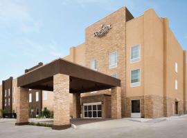 Country Inn & Suites by Radisson, Katy (Houston West), TX, viešbutis mieste Keitis, netoliese – Typhoon Texas