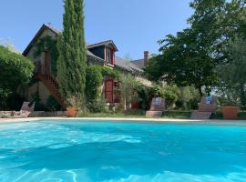 Chambre d'hôtes avec piscine chauffée dans le Parc de la Brenne - FR-1-591-574, Hotel in Rosnay