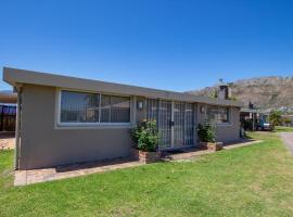 Fleurpark 71, villa in Gordonʼs Bay