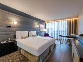 Royal Savoy Hotel & Spa