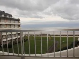 450 - A ERQUY, en bordure de la très belle plage de CAROUAL