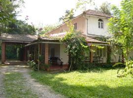 The Thota Mane - Private Villa in Coffee Estate, hotel s parkováním v destinaci Sakleshpur