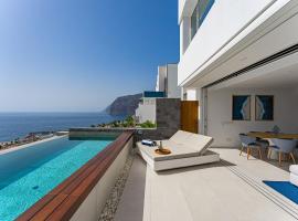 Aquasuites Luxury Penthouse A01 – hotel w mieście Acantilado de los Gigantes