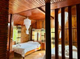 Lava Rock Viet Nam Lodge, chalet i Cat Tien