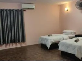 Tazrah roomstay (1 queen or 2 twin super single room)