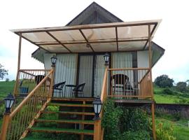 Sam's Country Ranch - Log House, hotel in Nashik