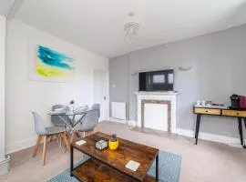 Amazing 1 BDR Apt in Ealing Broadway