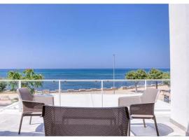 La Terrazza sul Mare, hotel en Torre San Giovanni