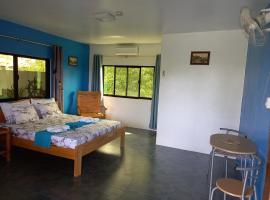 Happy bear moalboal budget rooms, guest house in Moalboal