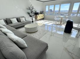 Nice Apartment with amazing view of Paris + Parking