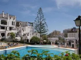 2 bedroom apartment with pool and barbecue