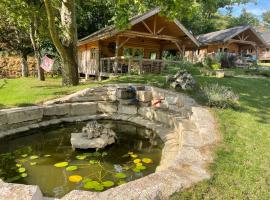 CHARMES en CHALET, mökki kohteessa Charmes-lès-Langres