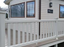 New Forest Caravan, #108, holiday park in New Milton