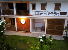 Hospedaria Cosanostra, hôtel à Itaúnas