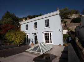 Mount Lebanon, place to stay in Clevedon