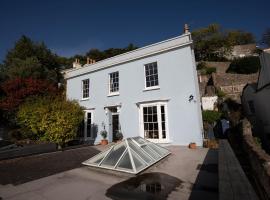 Mount Lebanon, Hotel in Clevedon