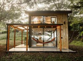 Mind- Tiny Home Venao Cove, hytte i Playa Venao