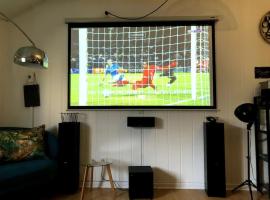 Studio cinéma, hotel in Alès