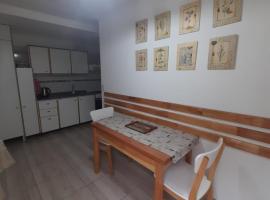 Monseñor Fagnano 592 "5", golf hotel in Ushuaia