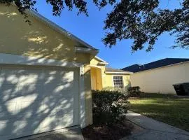 258 Sunset themed retreat- Sleeps 10