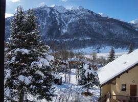 Agréable appartement au calme avec vue montagne, commune de Le Monêtier les Bains - Le Freyssinet, apartament din Les Guibertes