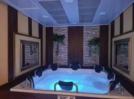 Excellent House (Laureles) Jacuzzi and 6 Rooms