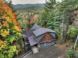 Hunter's Treehouse w 5 Star BR Mtn View & Hot Tub, hotel in Epworth