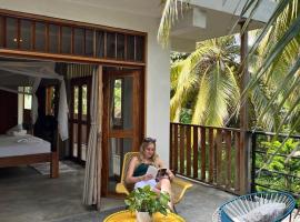 Casa Chapolin Boutique Guesthouse, guest house in Palomino