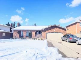 Cozy Home Close to Attractions in Niagara Falls, хотел в Thorold