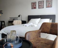 AirLounge, self-catering accommodation in Drancy