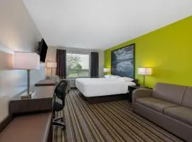 Super 8 by Wyndham Winnipeg East MB