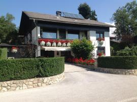 Rostohar Guest House, rantatalo Bledissä