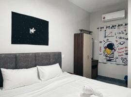 Room with PrivateBathroom, Projector, KSL Mall, bed & breakfast i Johor Bahru