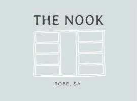 'The Nook' • Walk to beaches and Main Street