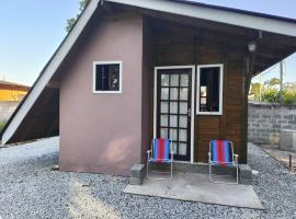 Casa - Chalé da praia, hotel en Pontal do Paraná